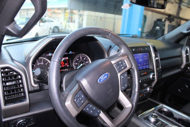 Used 2020 Ford Expedition XLT image 11