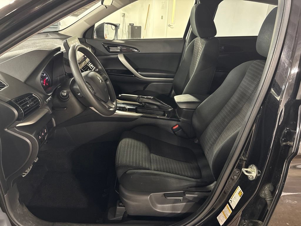 Used 2022 Mitsubishi Eclipse Cross LE AWD/4WD image 24