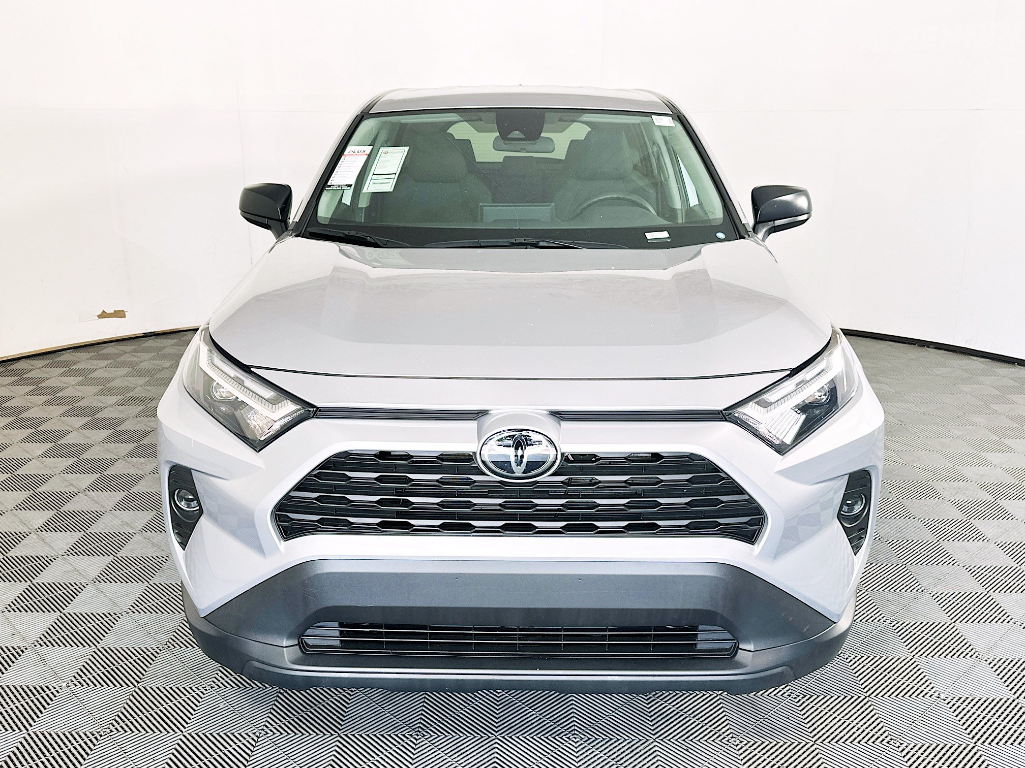 Used 2025 Toyota RAV4 LE FWD image 8