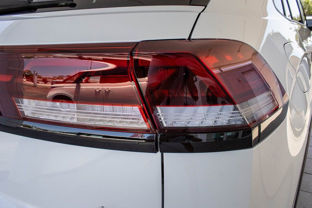 New 2025 Volkswagen Atlas Cross Sport SEL R-Line AWD/4WD image 21