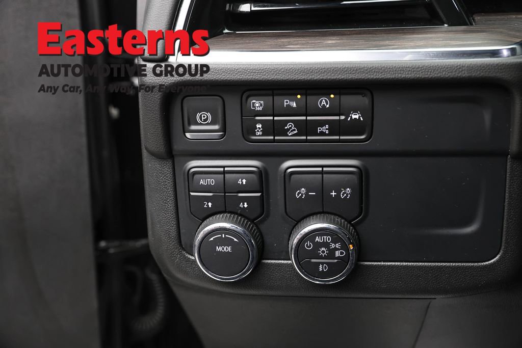 Used 2025 Chevrolet Suburban Z71 AWD/4WD image 22