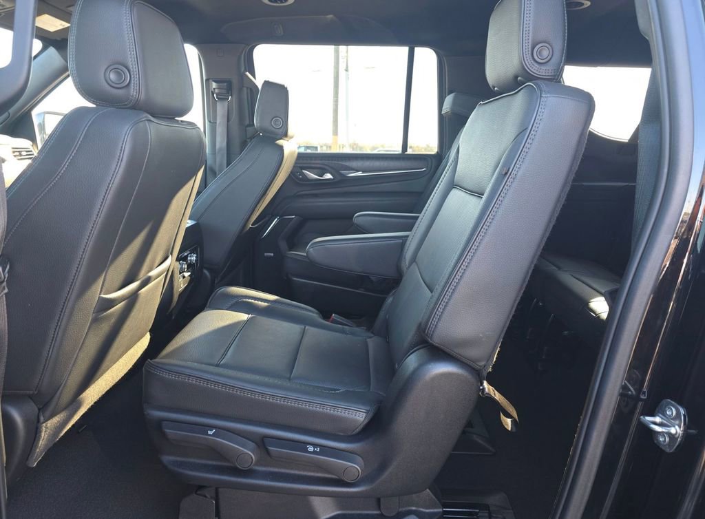 Used 2024 GMC Yukon XL Denali image 13