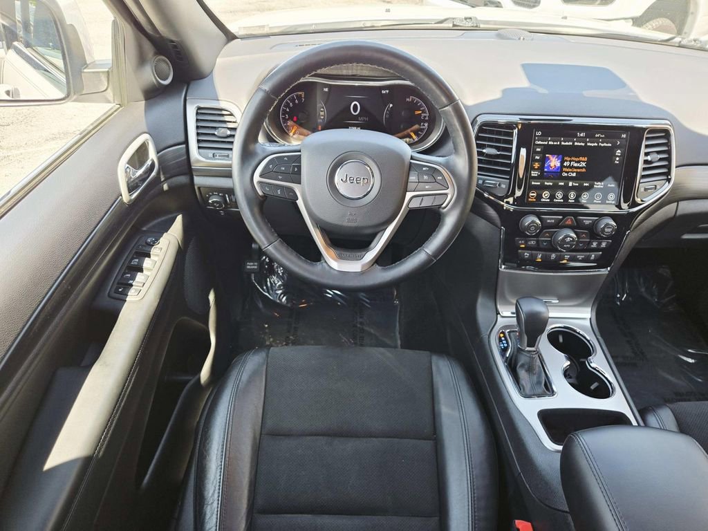 Used 2022 Jeep Grand Cherokee Laredo X AWD/4WD image 10