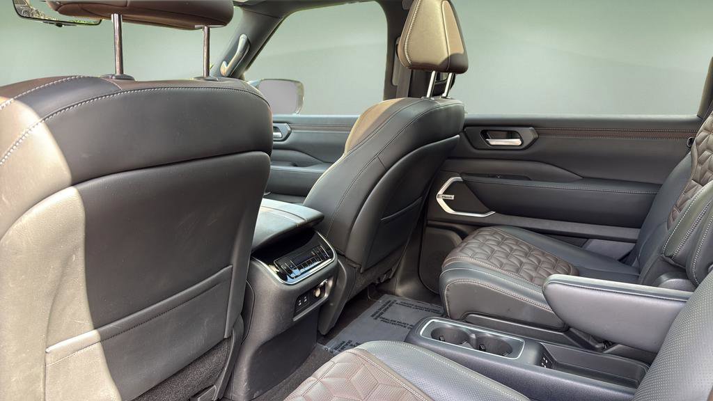 Used 2025 Nissan Armada Platinum AWD/4WD image 14