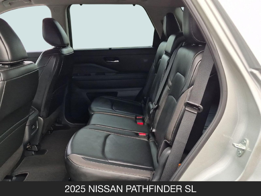 Certified 2025 Nissan Pathfinder SL FWD image 16