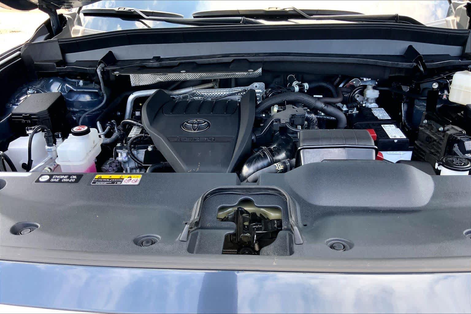 Used 2025 Toyota Grand Highlander FWD image 32