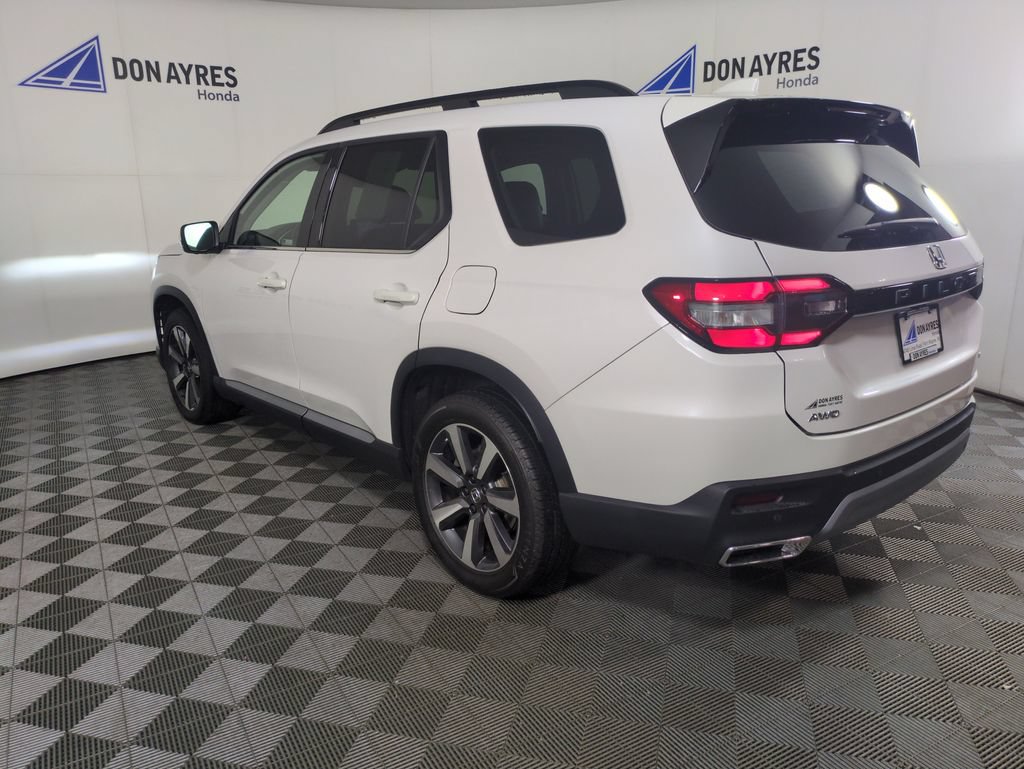 Certified 2023 Honda Pilot Elite image 4