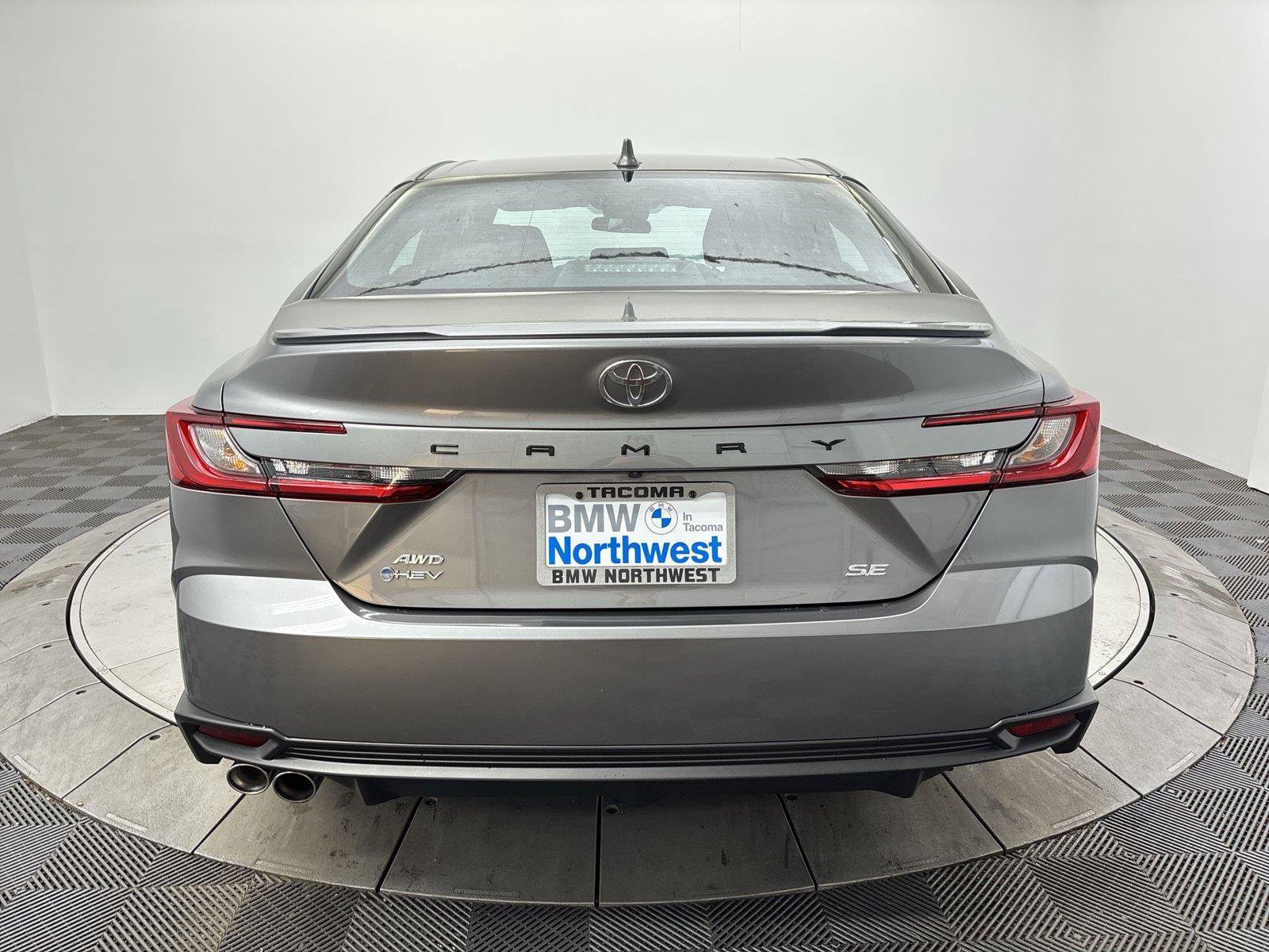 Used 2025 Toyota Camry SE AWD/4WD image 15
