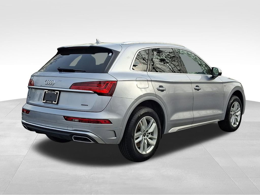 Used 2023 Audi Q5 2.0T Premium w/ Convenience Package image 6