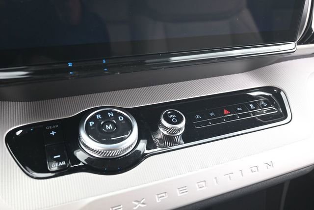 New 2026 Ford Expedition Active AWD/4WD image 23