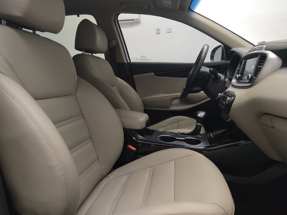 Used 2019 Kia Sorento EX w/ EX Touring Package FWD image 21