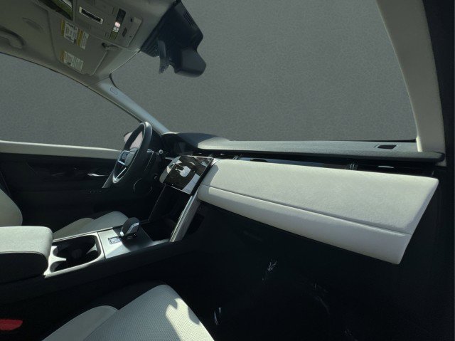 Certified 2024 Land Rover Discovery Sport S image 23