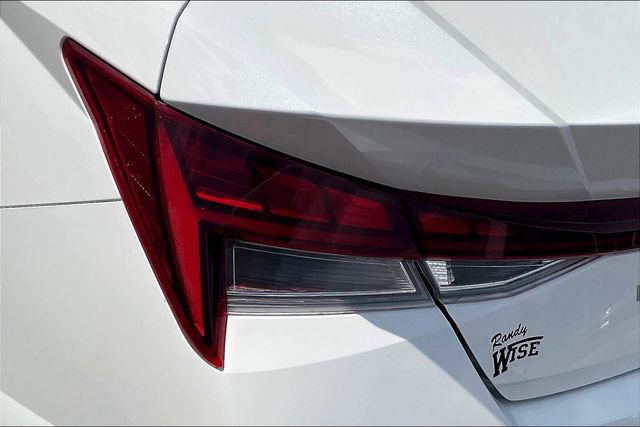 New 2025 Hyundai Elantra Limited image 24