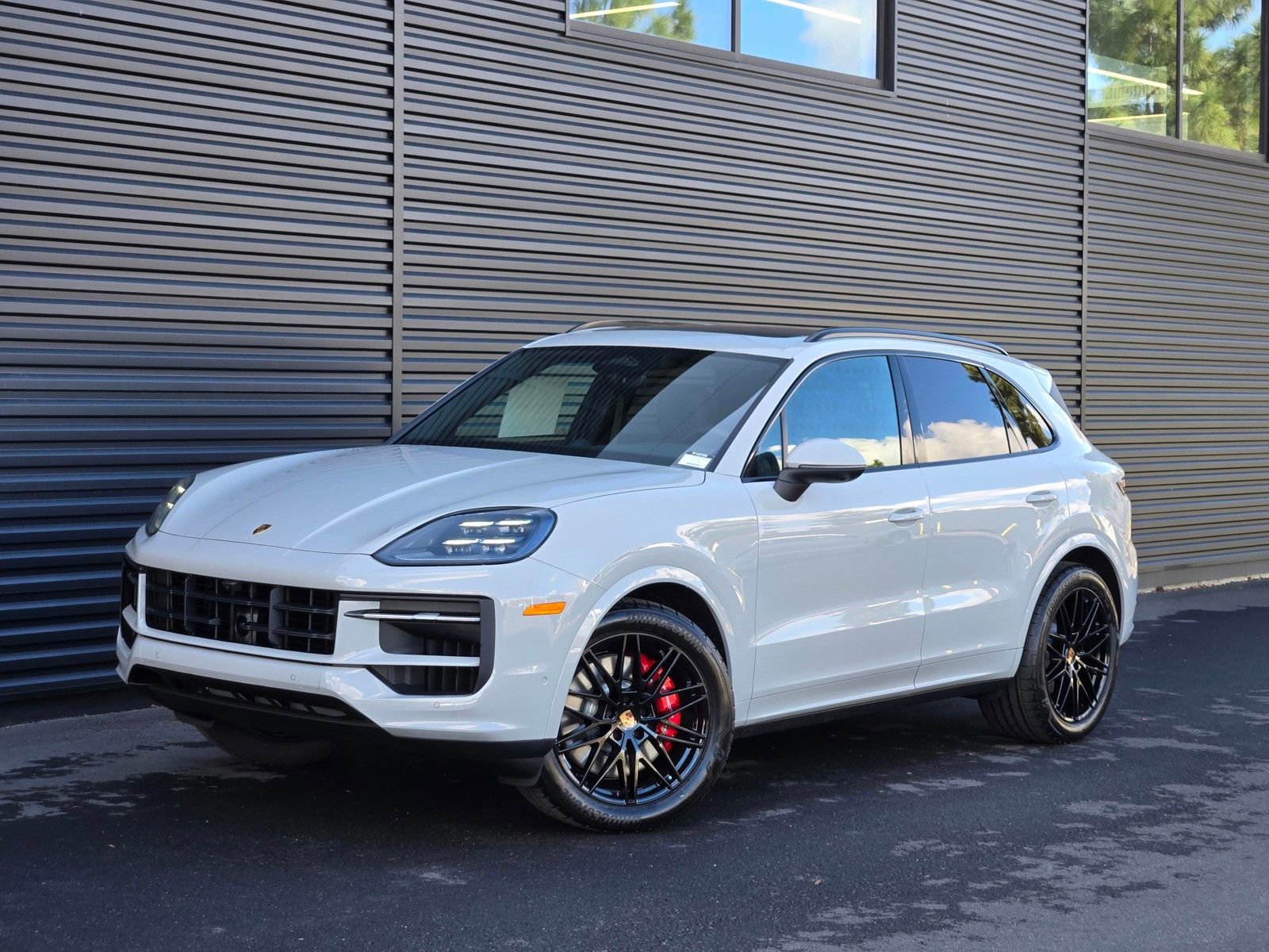 New 2026 Porsche Cayenne S AWD/4WD image 1