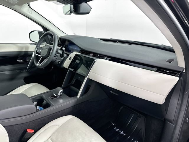 Used 2024 Land Rover Discovery Sport S image 30