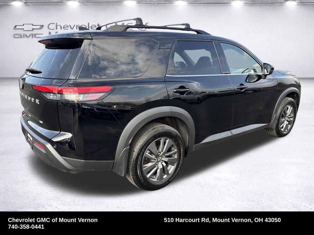 Used 2023 Nissan Pathfinder SV image 5