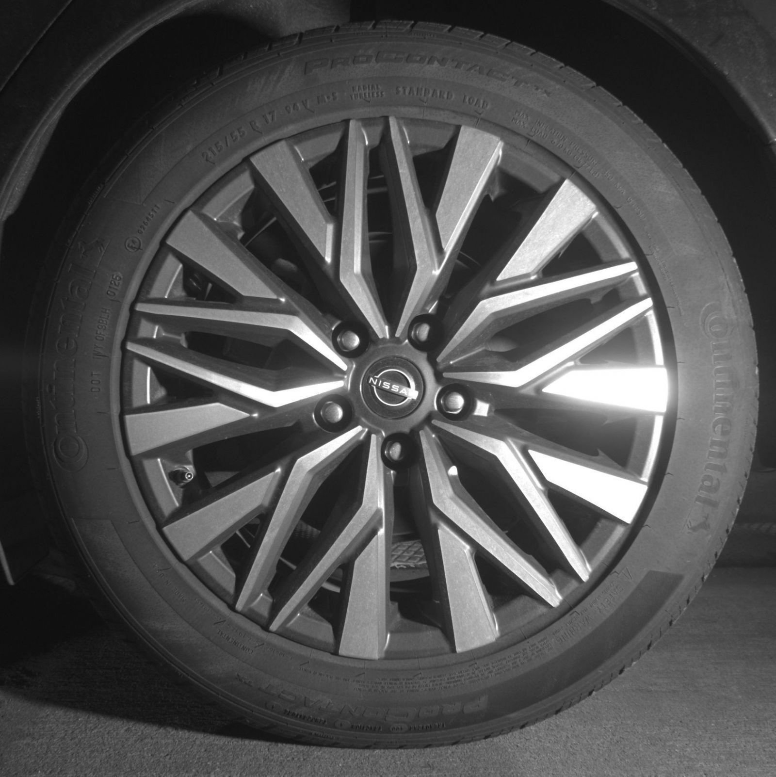 Used 2025 Nissan Altima 2.5 SV FWD image 16