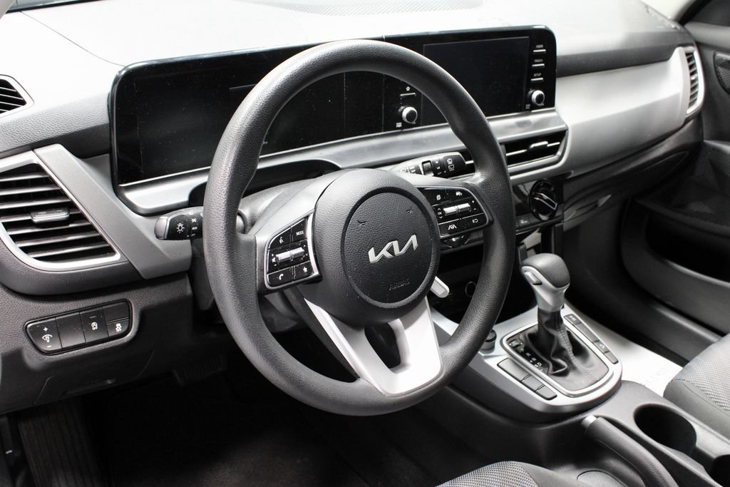Used 2024 Kia Seltos LX AWD/4WD image 24