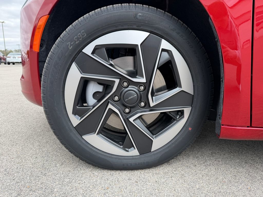 New 2027 Chrysler Pacifica Limited AWD/4WD image 41