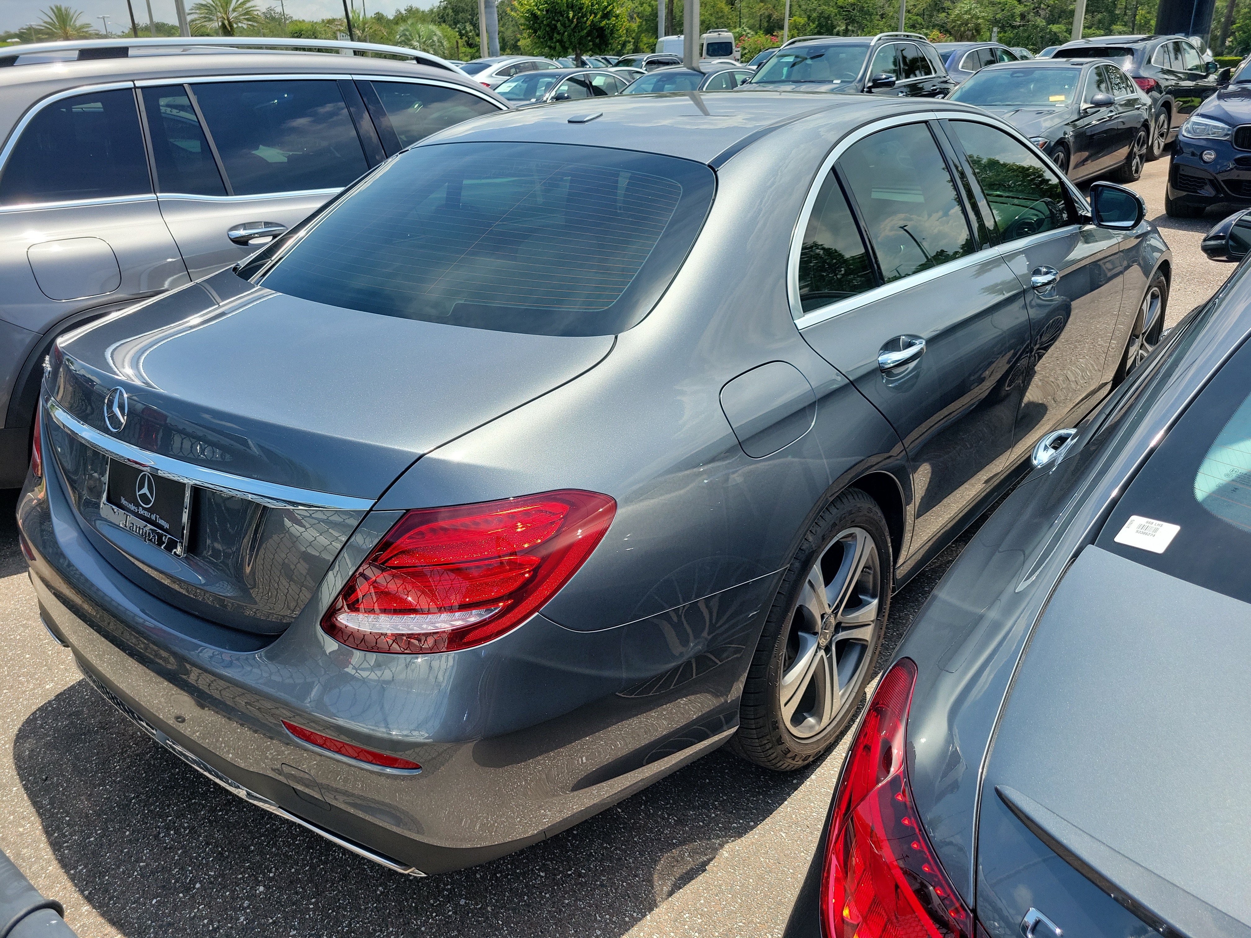 Used 2020 Mercedes-Benz E 350 Sedan image 3