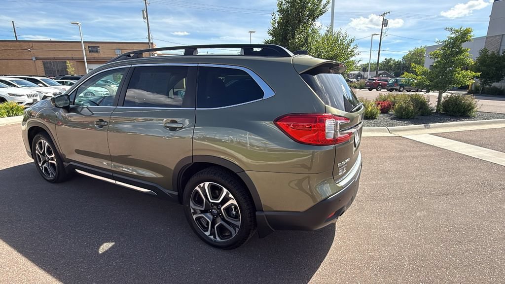 Certified 2024 Subaru Ascent Limited w/ Technology Package AWD/4WD image 7