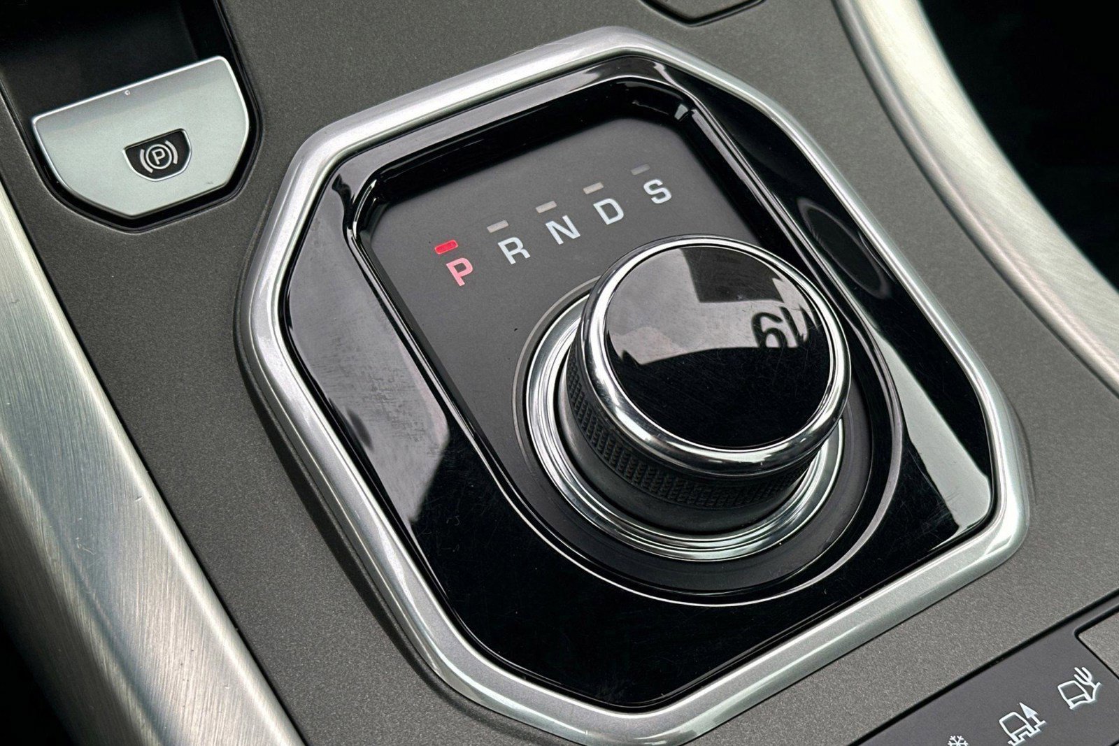 Used 2019 Land Rover Range Rover Evoque HSE Dynamic AWD/4WD image 24