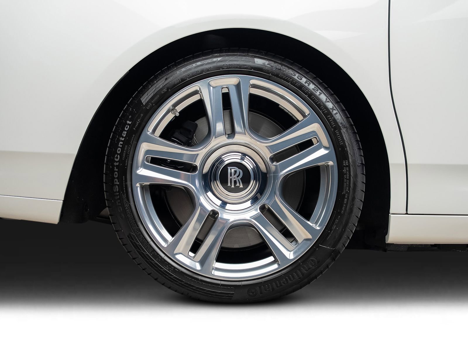 Used 2017 Rolls-Royce Ghost image 30