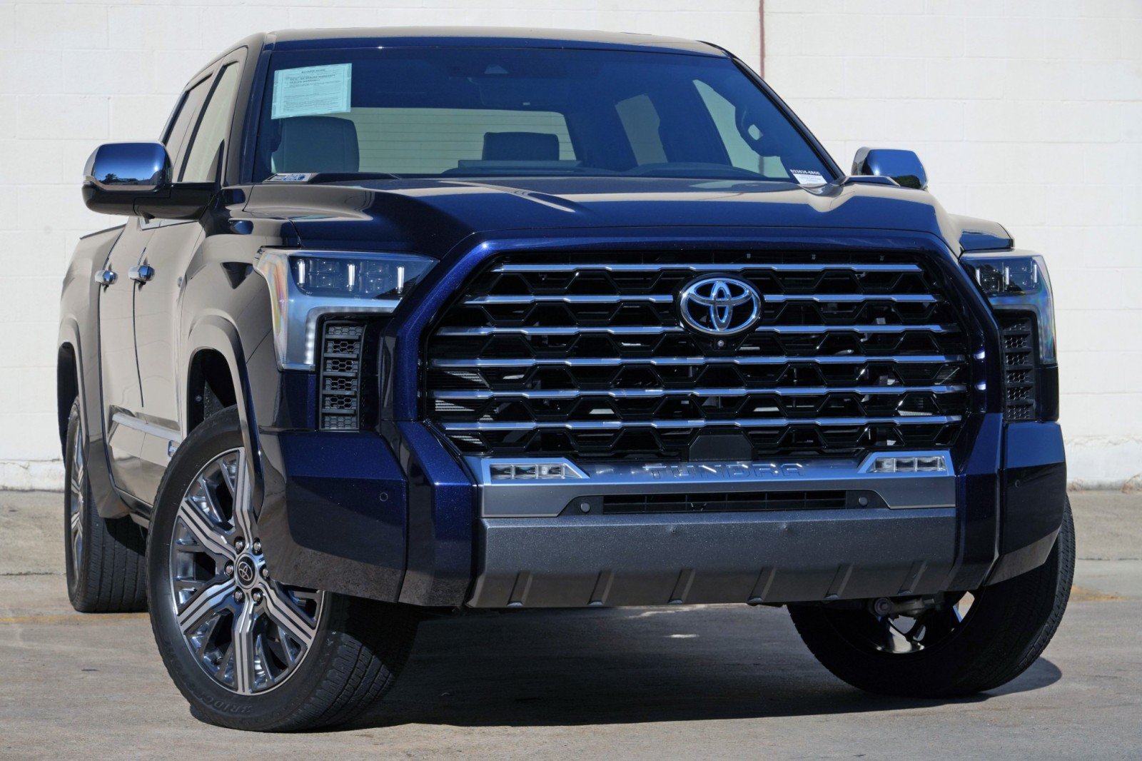 Used 2023 Toyota Tundra Capstone AWD/4WD image 4