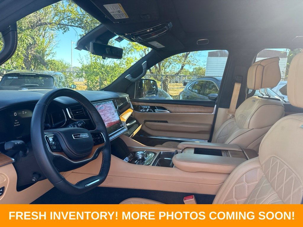 Used 2024 Jeep Grand Wagoneer L Series III AWD/4WD image 8