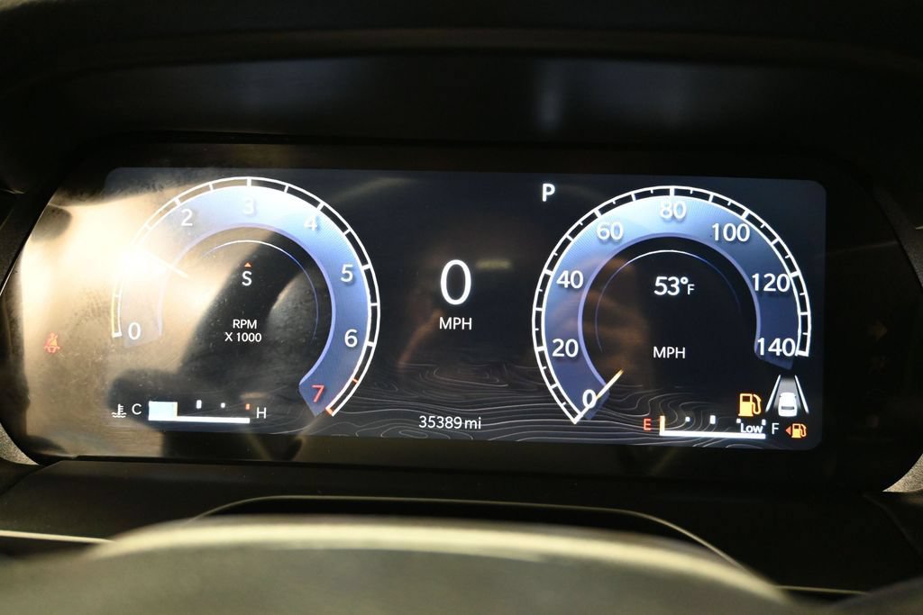 Used 2025 Jeep Grand Cherokee Altitude AWD/4WD image 27