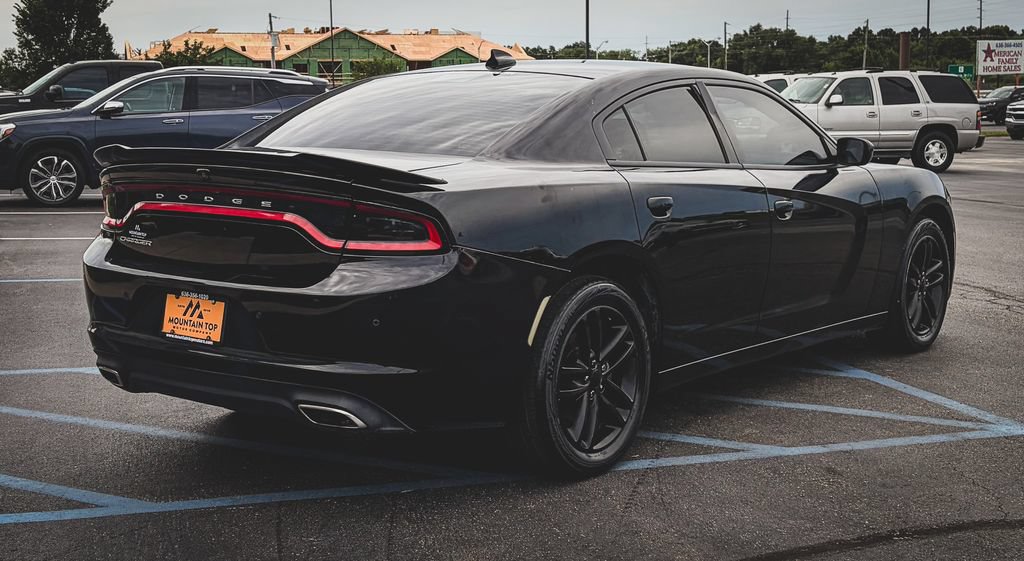 Used 2019 Dodge Charger SXT AWD/4WD image 31