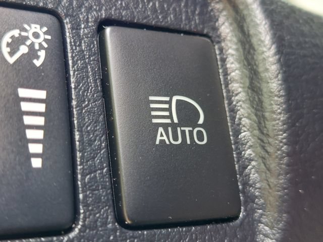 Certified 2021 Toyota 4Runner Venture w/ Moonroof Package AWD/4WD image 39