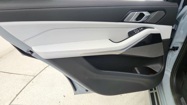 Used 2026 BMW X7 xDrive40i image 37