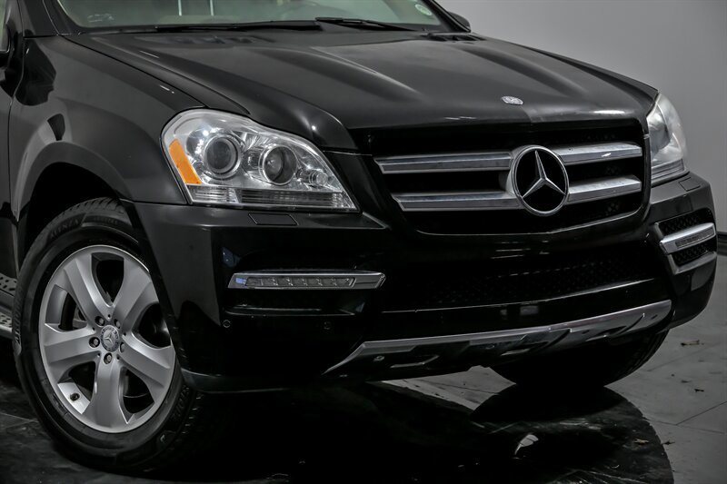 Used 2012 Mercedes-Benz GL 450 4MATIC image 2