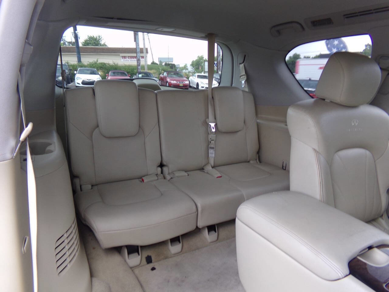 Used 2013 INFINITI QX56 4WD w/ Deluxe Touring Pkg image 31
