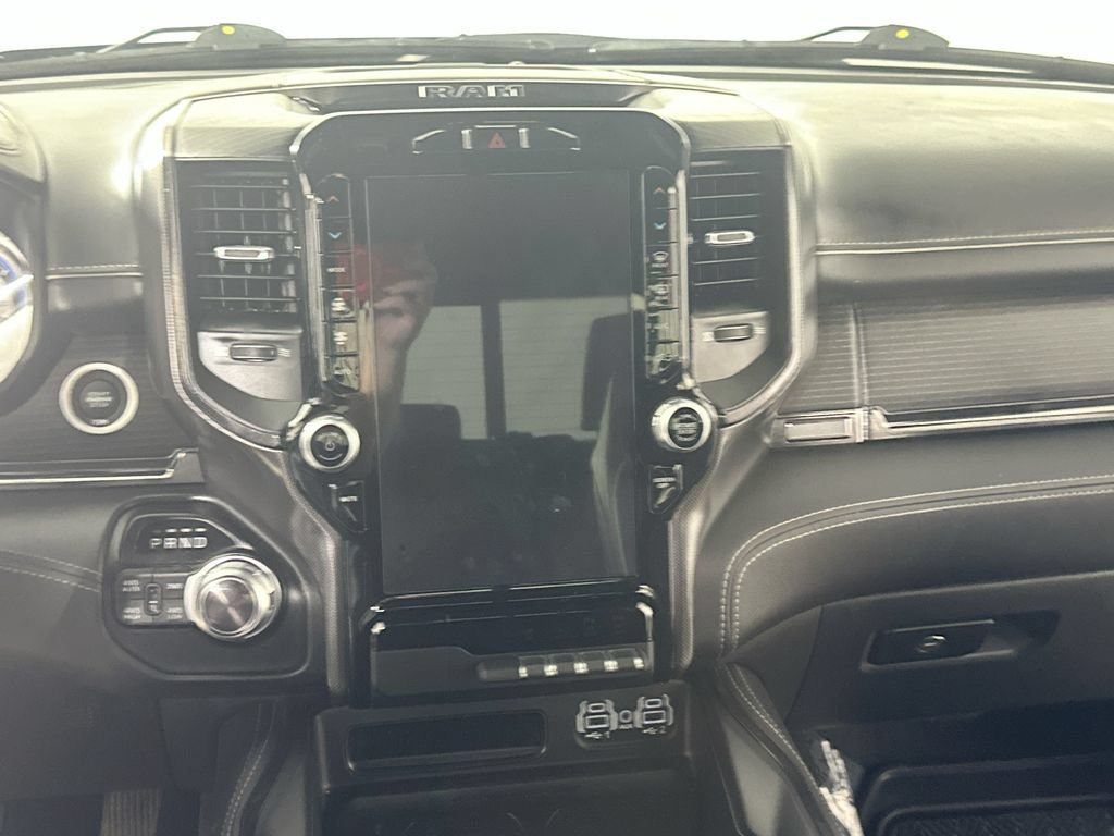 Used 2022 RAM 1500 Limited w/ Body-Colour Bumper Group AWD/4WD image 18