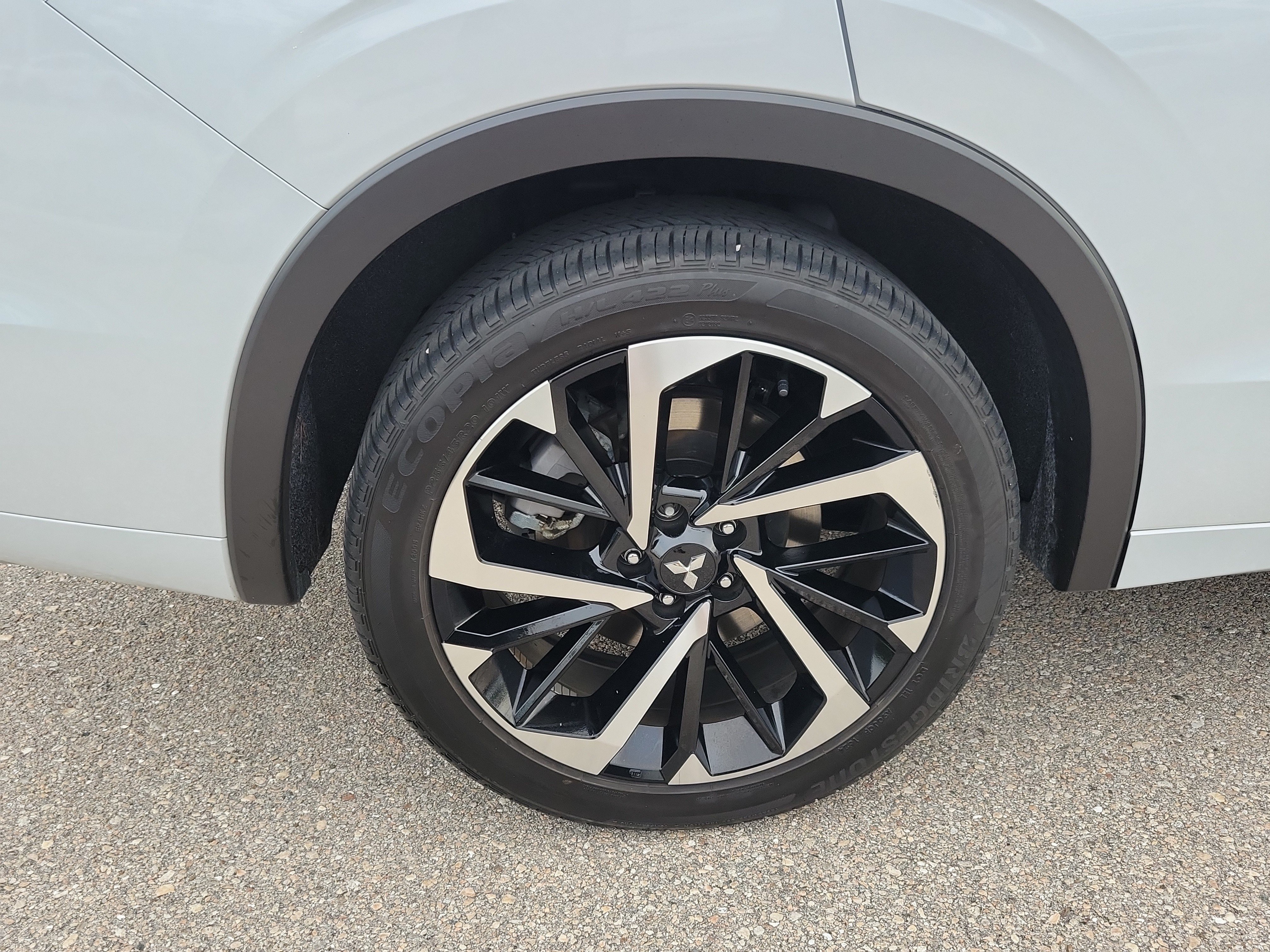 Used 2024 Mitsubishi Outlander SEL FWD image 12