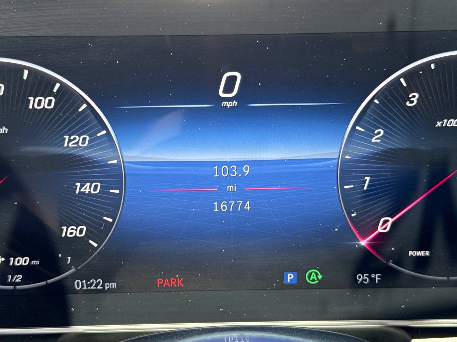 Used 2023 Mercedes-Benz GLC 300 image 35