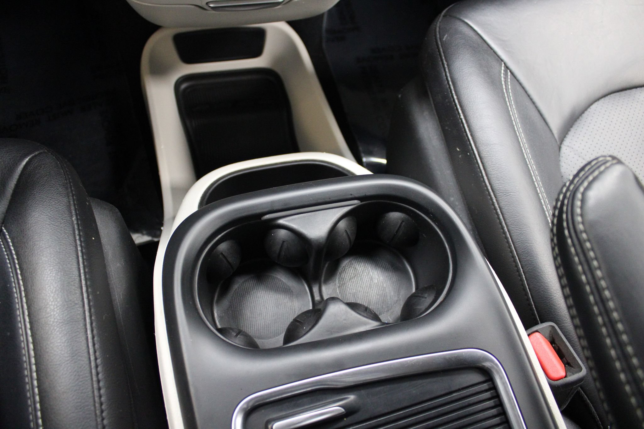 Used 2022 Chrysler Pacifica Touring-L FWD image 35
