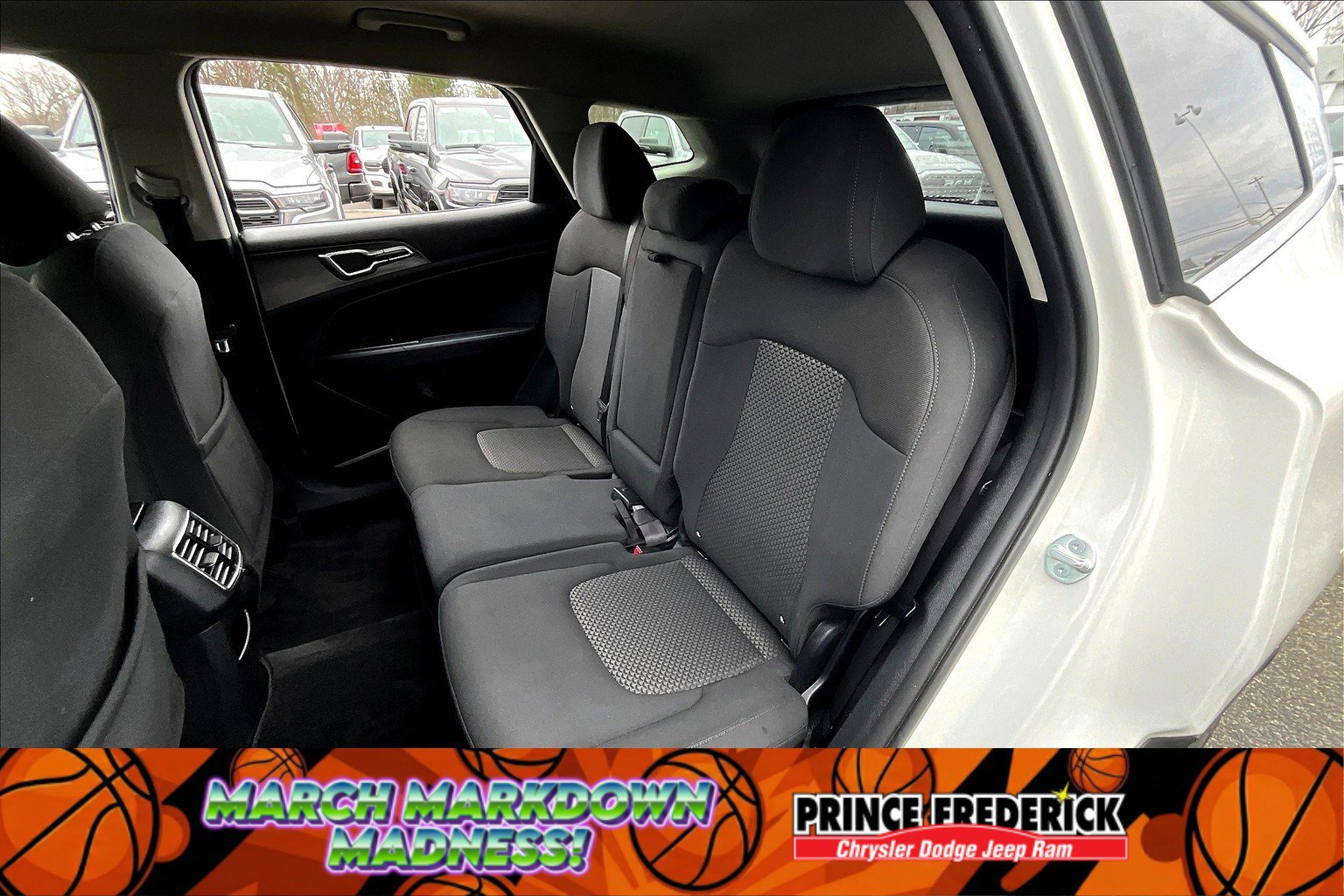 Used 2023 Kia Sportage LX image 21