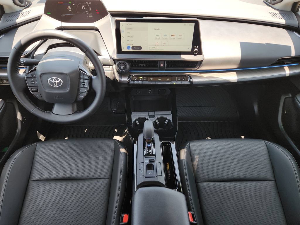 Used 2025 Toyota Prius Limited w/ Limited Premium Package FWD image 28