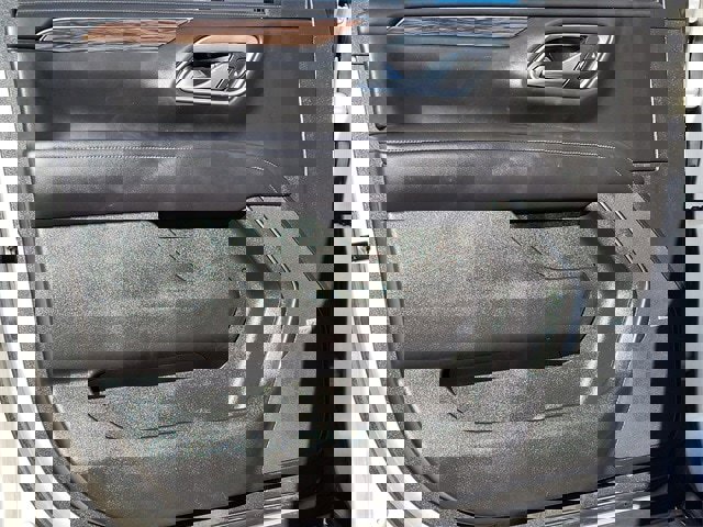 Used 2021 Chevrolet Tahoe Z71 image 21