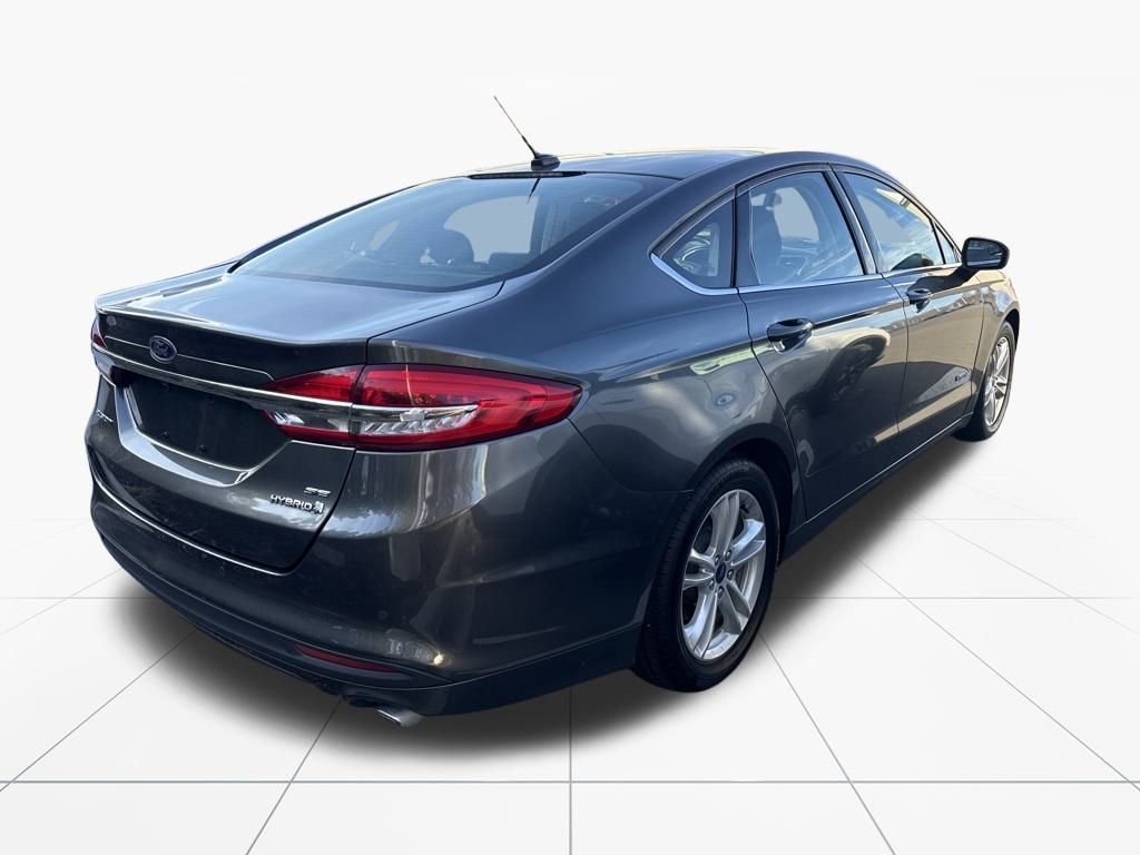 Used 2018 Ford Fusion SE image 7
