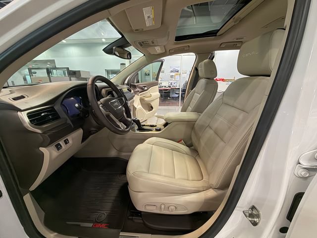 Used 2019 GMC Acadia Denali w/ Technology Package FWD image 9