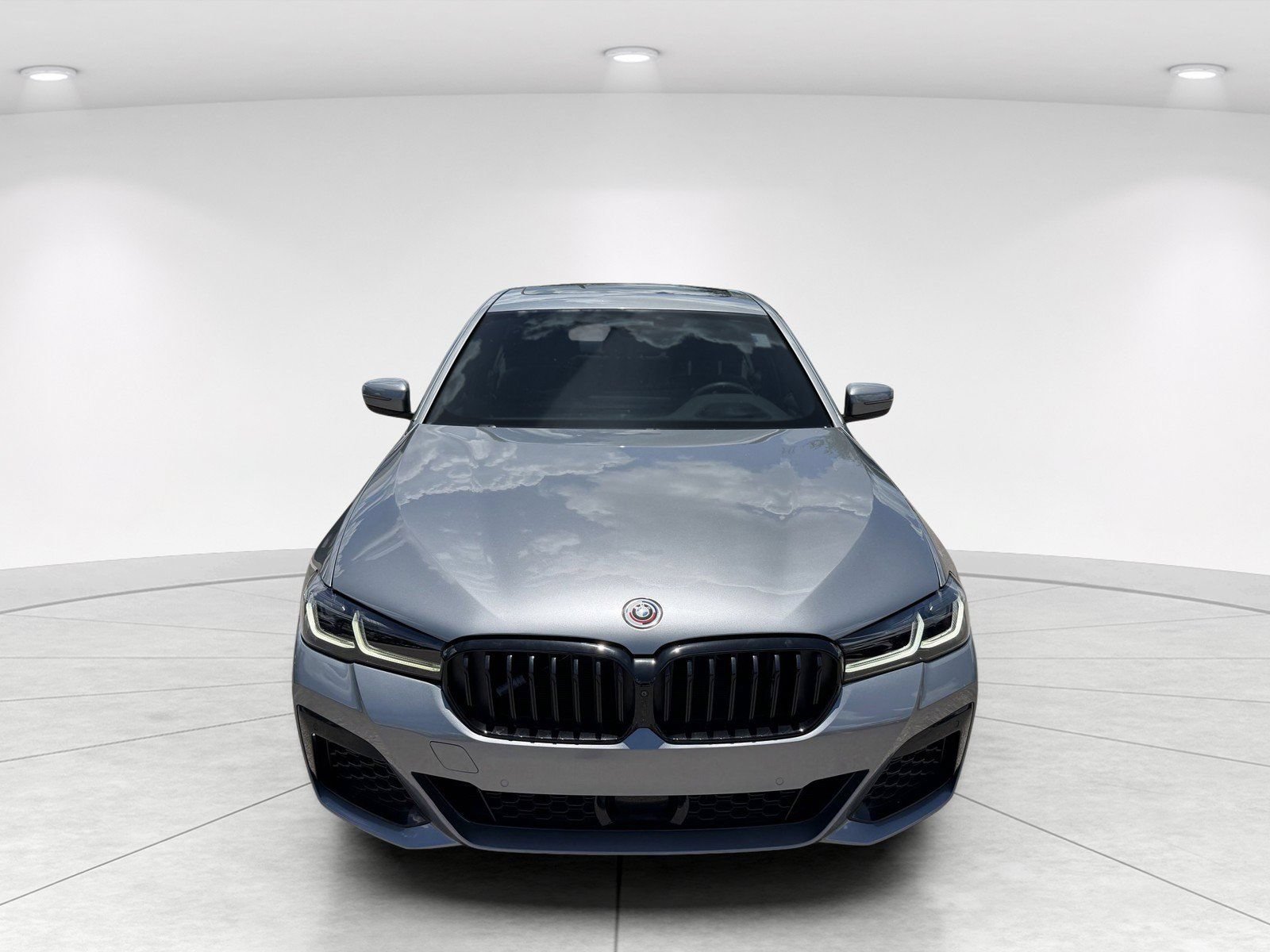 Used 2023 BMW M550i xDrive w/ Dynamic Handling Package AWD/4WD video 2