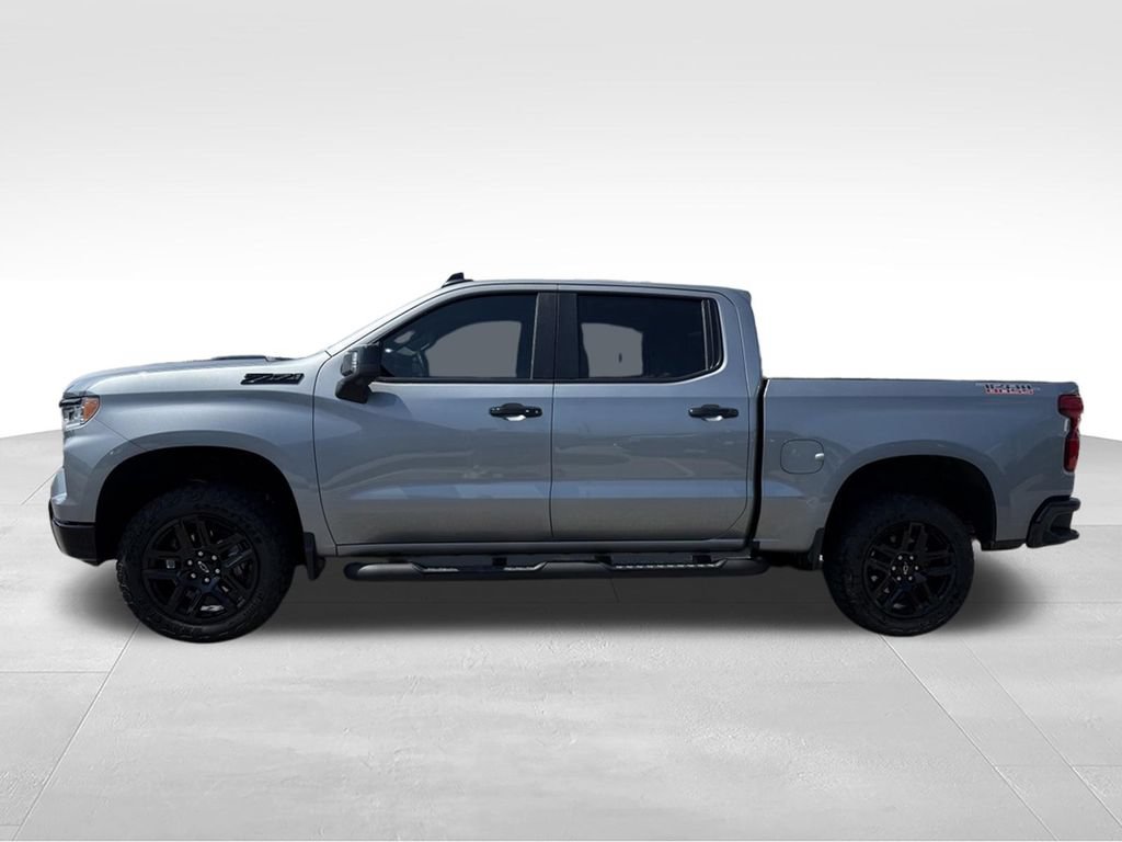 Used 2026 Chevrolet Silverado 1500 LT Trail Boss w/ LT Trail Boss Premium Package AWD/4WD image 2