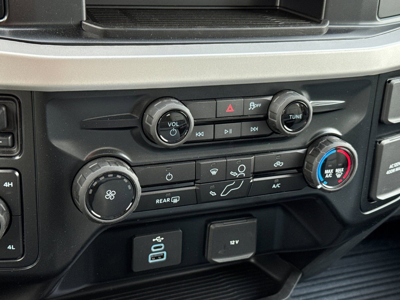 New 2026 Ford F550 4x4 SuperCab Super Duty image 19