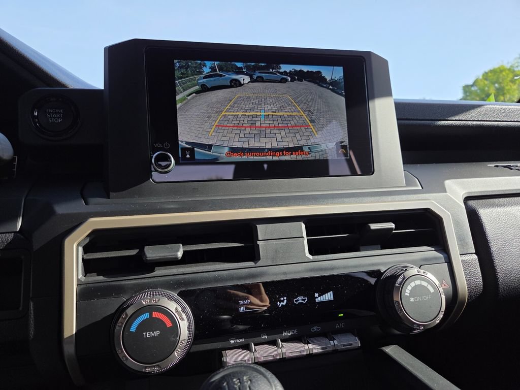 Certified 2024 Toyota Tacoma SR AWD/4WD image 32