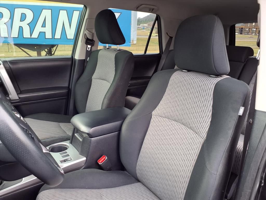 Used 2016 Toyota 4Runner SR5 image 12