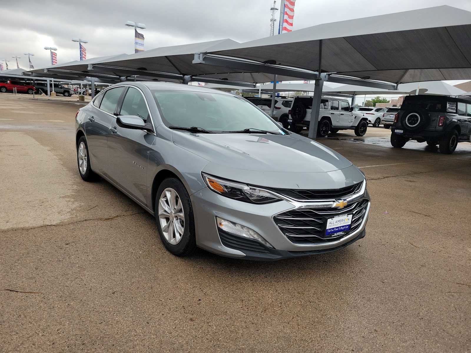Used 2024 Chevrolet Malibu LT FWD image 2
